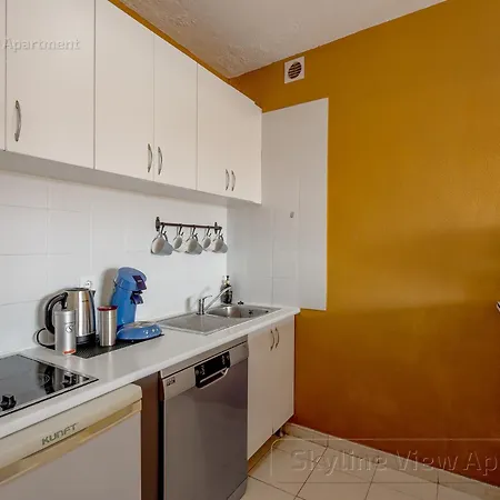 Apartament Skyline View - Free Private Parking Including & Guest Bonus *